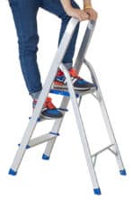 HOME USE σκάλα αλουμινίου HUH-0201 με 2+1 σκαλοπάτια, EN131 TUV, 117.5cm - Image 2